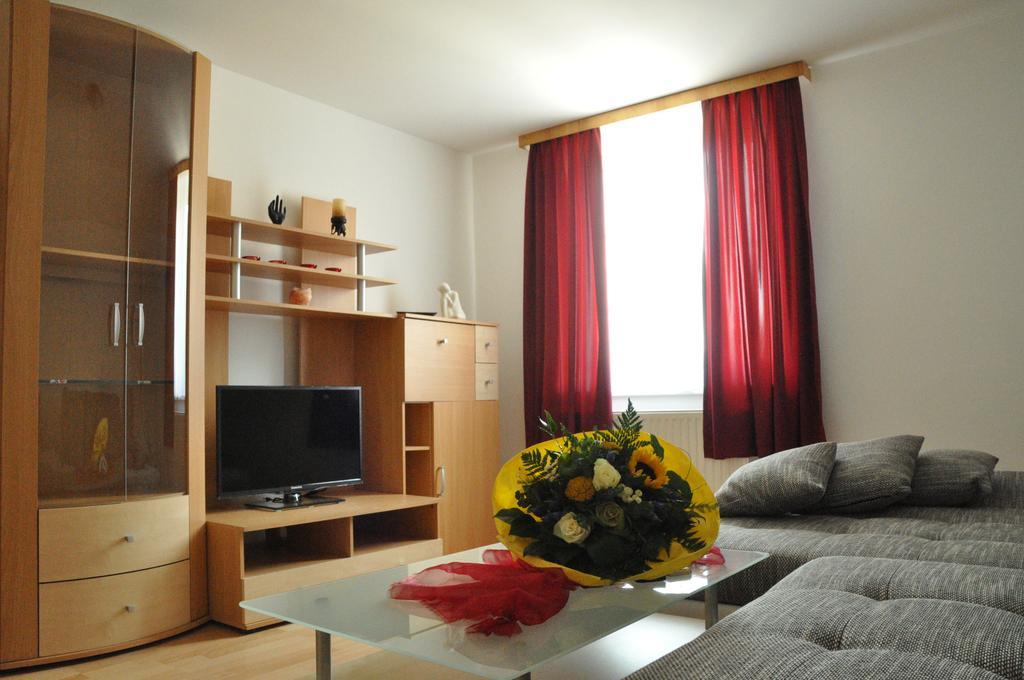 Dirndltal Apartment *